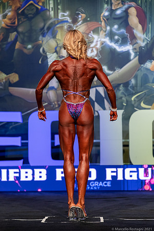 6th Place 16 Stephanie Suttman