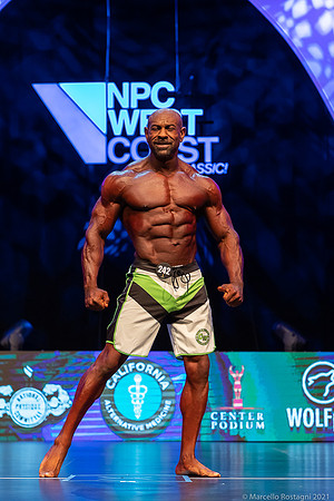 1st Place 242 Che' McConico