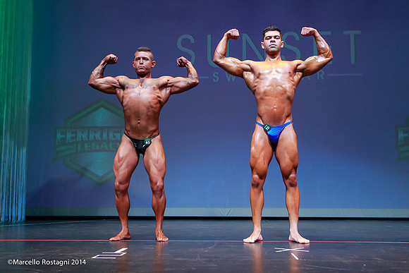 Novice Bodybuilding Middle Comparison