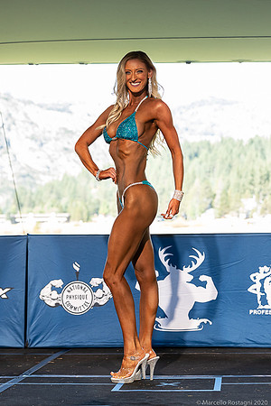 11th Place 66 Aleecia Peters