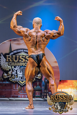 1st Place 100 Pavel Vashchenko