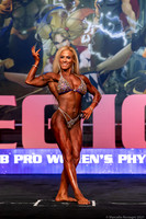 4th Place 69 Stephanie Waggoner