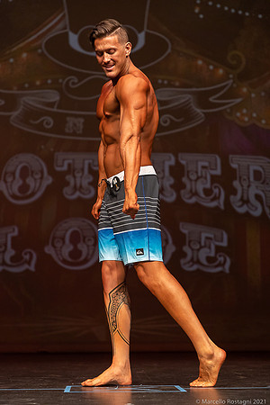 9th Place 44 Travis Leverett